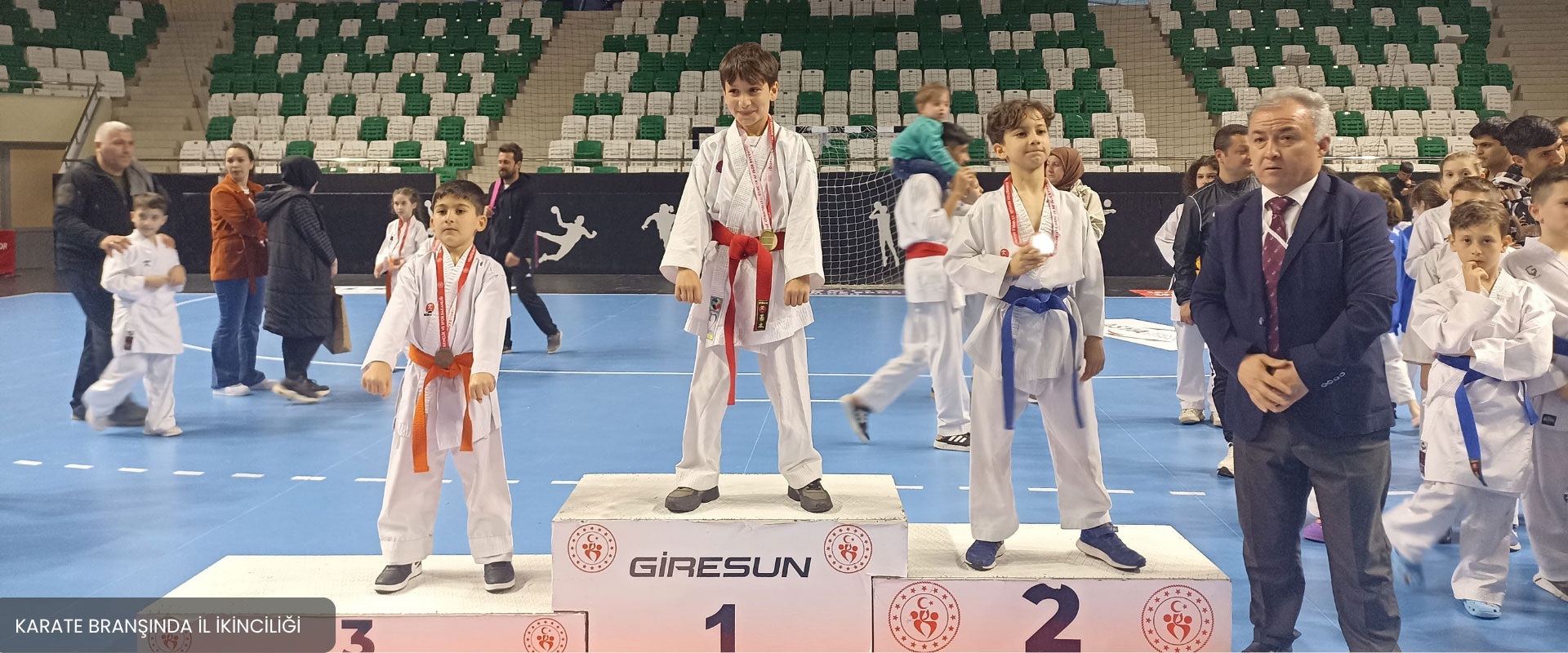 KARATE BRANŞINDA İL İKİNCİLİĞİ