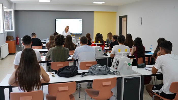 8 ve 12. sınıf öğrencileri için düzenlediğimiz LGS/YKS Yaz Dönemi Kurs Programı tüm hızıyla devam ediyor.