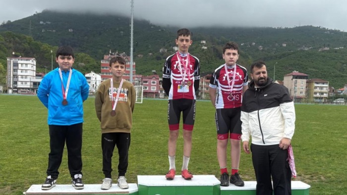 BİSİKLET YARIŞLARINDA İL İKİNCİLİĞİ